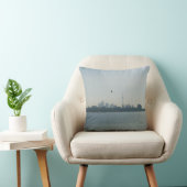 A view of Toronto Throw Pillow Kussen (Stoel)