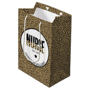 Aangepast Afstuderen van Verpleegster Cheetah RN Medium Cadeauzakje