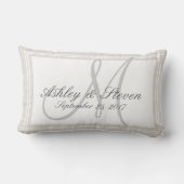 Aangepast, bijpassend monogram voor linnen kussen (Achterkant)