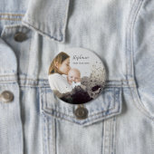 Aangepast eerste jaar mummousserende bedekking ronde button 7,6 cm (In situ)