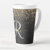 Aangepast goudglitter zwart monogram latte mok (Rechterhoek)