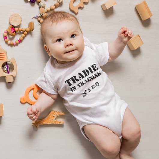 Aangepast jaar "Tradie in Training" Romper