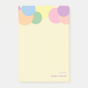 Aangepast kleurrijk cirkelpatroon vanaf het bureau post-it® notes