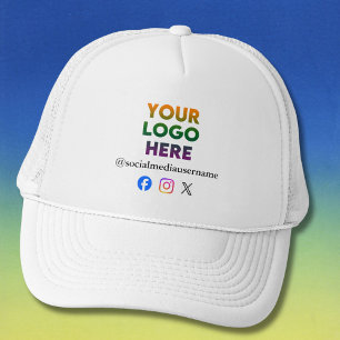 *Aangepast logo en social media bedrijf Trucker Pet