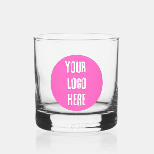 Aangepast logo hier op bril whisky glas