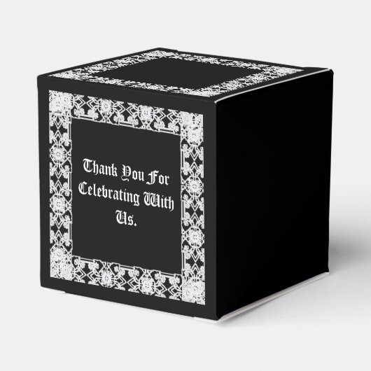 Aangepast modern zwart-wit logo met witte zijde bedankdoosjes (Achterkant)