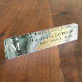 Aangepast Monogram Elegant Modern Marmer Acryl Naambordje (Zijkant)