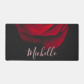 Aangepast monogram rode roze  foto zwart bureaumat (Voorkant)