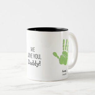 Aangepast twee handdrukken We houden van je, papa. Tweekleurige Koffiemok