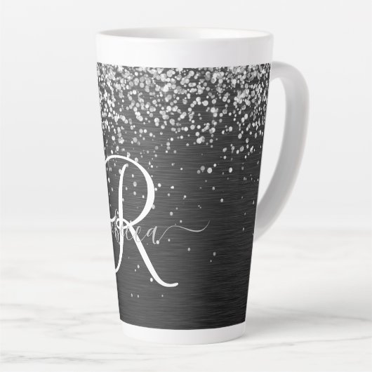 Aangepast zilveren glitter-zwart monogram latte mok (Rechterhoek)