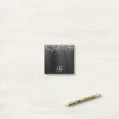 Aangepast zilveren glitter-zwart monogram post-it® notes (Op bureau)