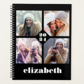 Aangepaste 4-foto gepersonaliseerde zwart wit 2024 planner (Voorkant)