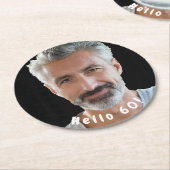 Aangepaste 60e verjaardag foto hallo 60 man man ronde kartonnen onderzetter (Gebogen)