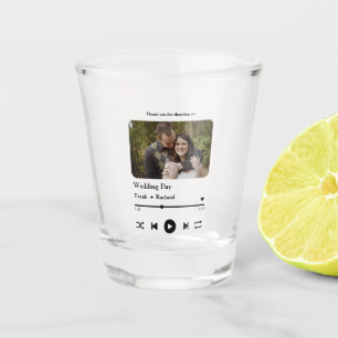 Aangepaste afspeellijst voor fotomuziek voor paren shot glas