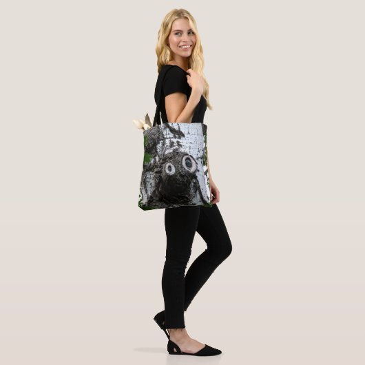 Aangepaste All-Over-Print Canvas tas (Op model)