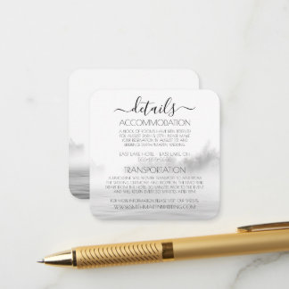 Aangepaste B&W Meer Mist Calligrafie Huwelijksdeta Informatiekaartje