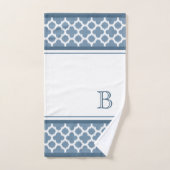 Aangepaste Bermuda Gray Blue White Ikat Quatrefoil Bad Handdoek (Handdoek)