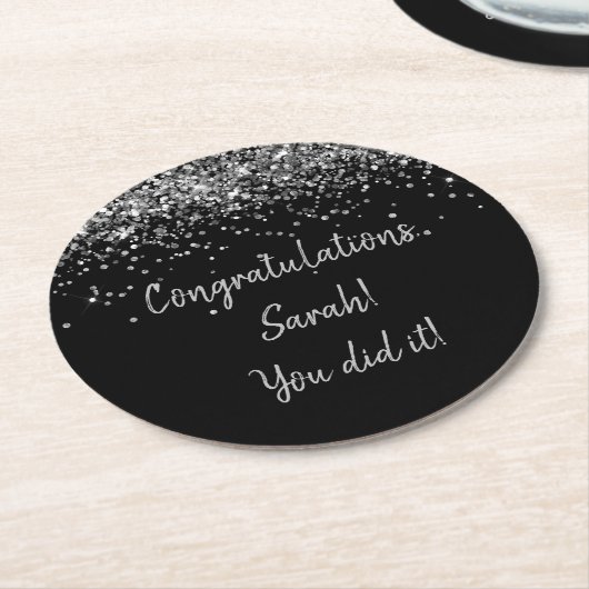 Aangepaste Black en Silver Graduation Party Sparkl Ronde Kartonnen Onderzetter (Gebogen)