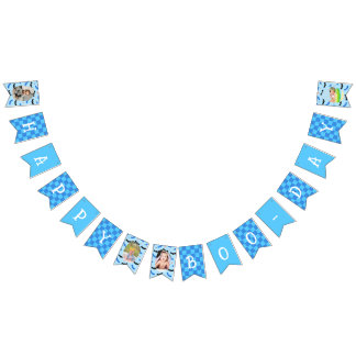Aangepaste blauwe ruitjestaart Verjaardag met grie Vlaggetjes