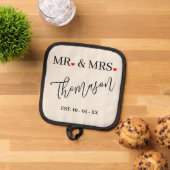 Aangepaste chique Mr en Mrs Achternaam en harten Pannenlap (Top down)