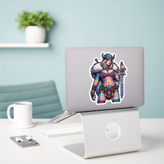 Aangepaste-Cut Vinyl Sticker: Warrior Woman Sticker (Laptop op bureau)