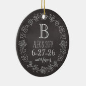 Aangepaste datum van het Monogram van het Chalkboa Keramisch Ornament (Rechts)