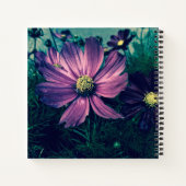 Aangepaste donkere paarse bloemen notitieboek (Achterkant)