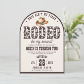 Aangepaste eerste Rodeo Arched Boys 2e verjaardags Kaart (Staand voorkant)