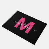 Aangepaste Elegant Zwart Hot Roze Monogram Script  Deurmat (Schuin)