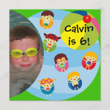 Aangepaste foto jongen zwembad partij zwemmen verj