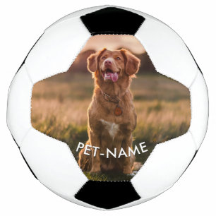 Aangepaste foto met de naam van uw huisdier op voetbal