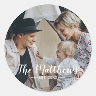 Aangepaste foto met familienaam en oprichtingsjaar ronde sticker