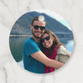 Aangepaste foto Modern Relaxed Wedding Favor Label (Achterkant)