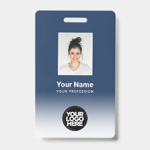 Aangepaste foto van werknemer met verloop badge