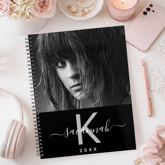 Aangepaste foto zwart wit monogram 2025 planner
