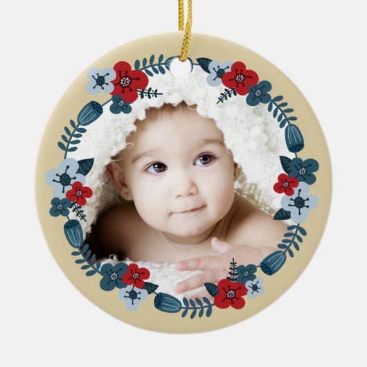 Aangepaste Fotonaam Datum Scandinavische Bloemenkr Keramisch Ornament (Voorkant)