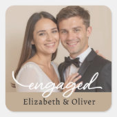 Aangepaste fotonaam Verloving Modern Script Vierkante Sticker (Voorkant)