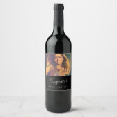 Aangepaste fototekst gefeliciteerd feest zwart wijn etiket (Voorkant)