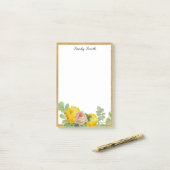 Aangepaste geel- en roze rozen post-it® notes (Op bureau)