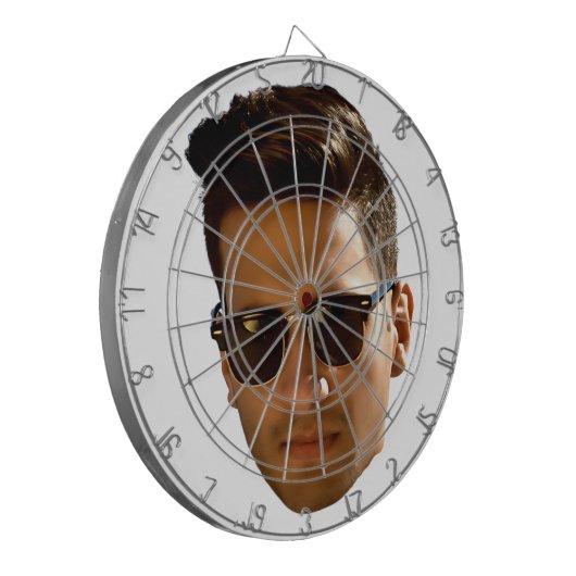 Aangepaste gezicht uitsnijden vrijgezellenfeest ve dartbord (Voorkant Links)