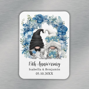 Aangepaste Gnome Blauwe Bloemen 15e Huwelijksverja Magneet