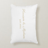 Aangepaste gouden scriptkoppel naamdatum bruiloft accent kussen (Voorkant(Verticaal))