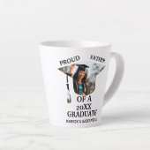 Aangepaste graafkap tassel foto trotse vader latte mok (Rechterhoek)