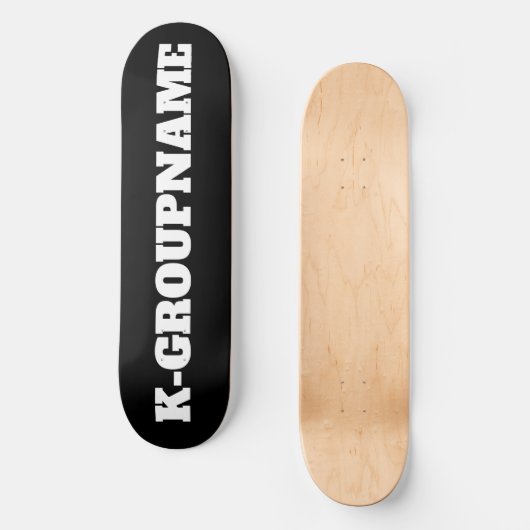 AANGEPASTE GROEPSNAAM KPOP (MINIMALIST) SKATEBOARD (Voorkant)