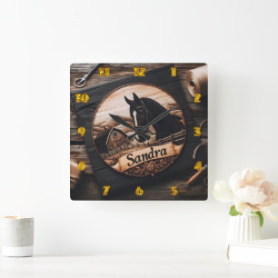 Aangepaste houtsnijwerk van paard en schuur vierkante klok