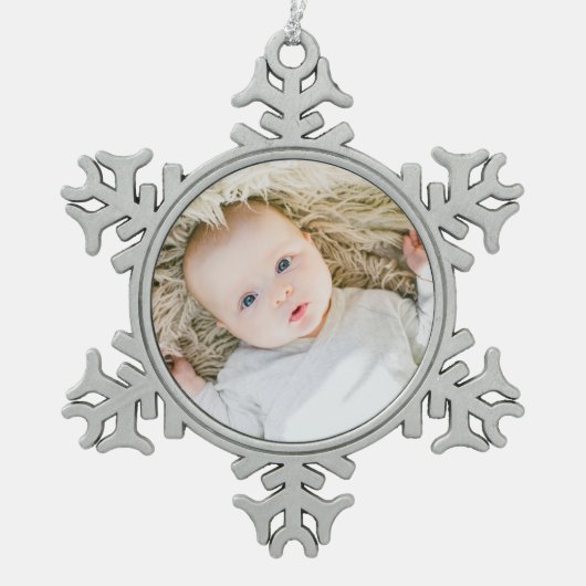 Aangepaste kerstfoto voor baby's eerste kerstfeest tin sneeuwvlok ornament (Voorkant)