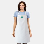 Aangepaste Kleur Monogram Hart Modern Script Schort (Gedragen)
