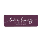 Aangepaste Kleur Relax Script Love is Brewing Trou Etiket (Voorkant)
