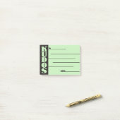 Aangepaste kleurenherkenning van werknemers na her post-it® notes (Op bureau)