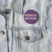 Aangepaste knop GENIUS VS INSANE Ronde Button 5,7 Cm (In situ)